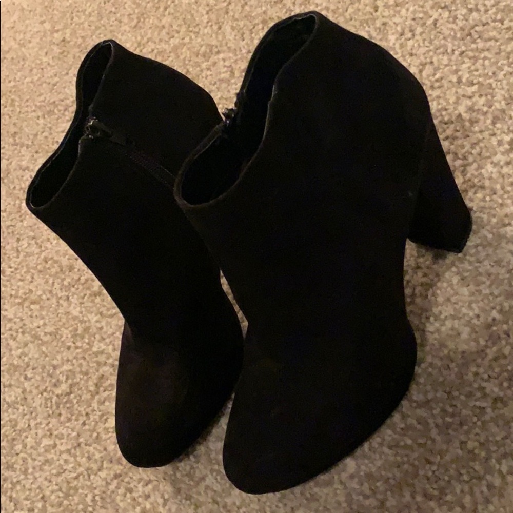 Black suede like heel booties